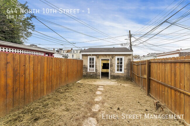 Building Photo - 644 N 10th St
