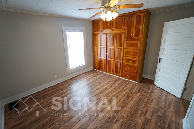 Building Photo - 217 1st Ave SE