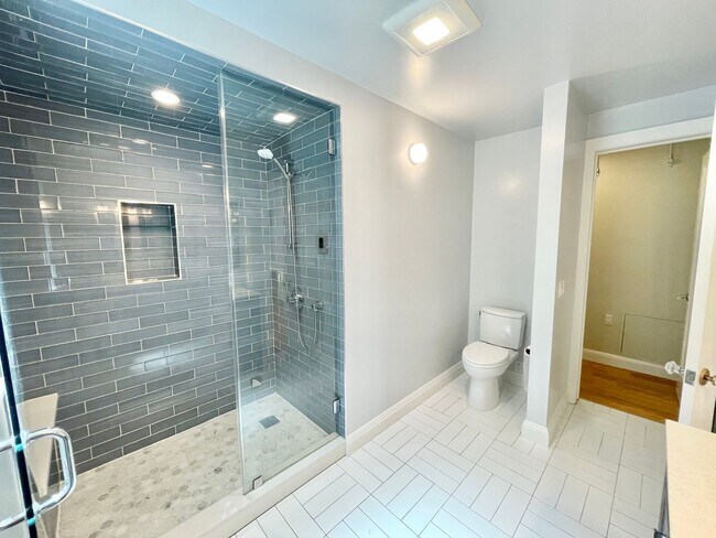 Building Photo - Westwood Park - Stunning 3BR+ / 2 BA Home w/Fabulous Back Yard! - PROGRESSIVE
