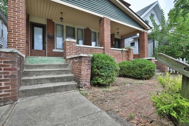 Building Photo - 212 E Patterson Ave
