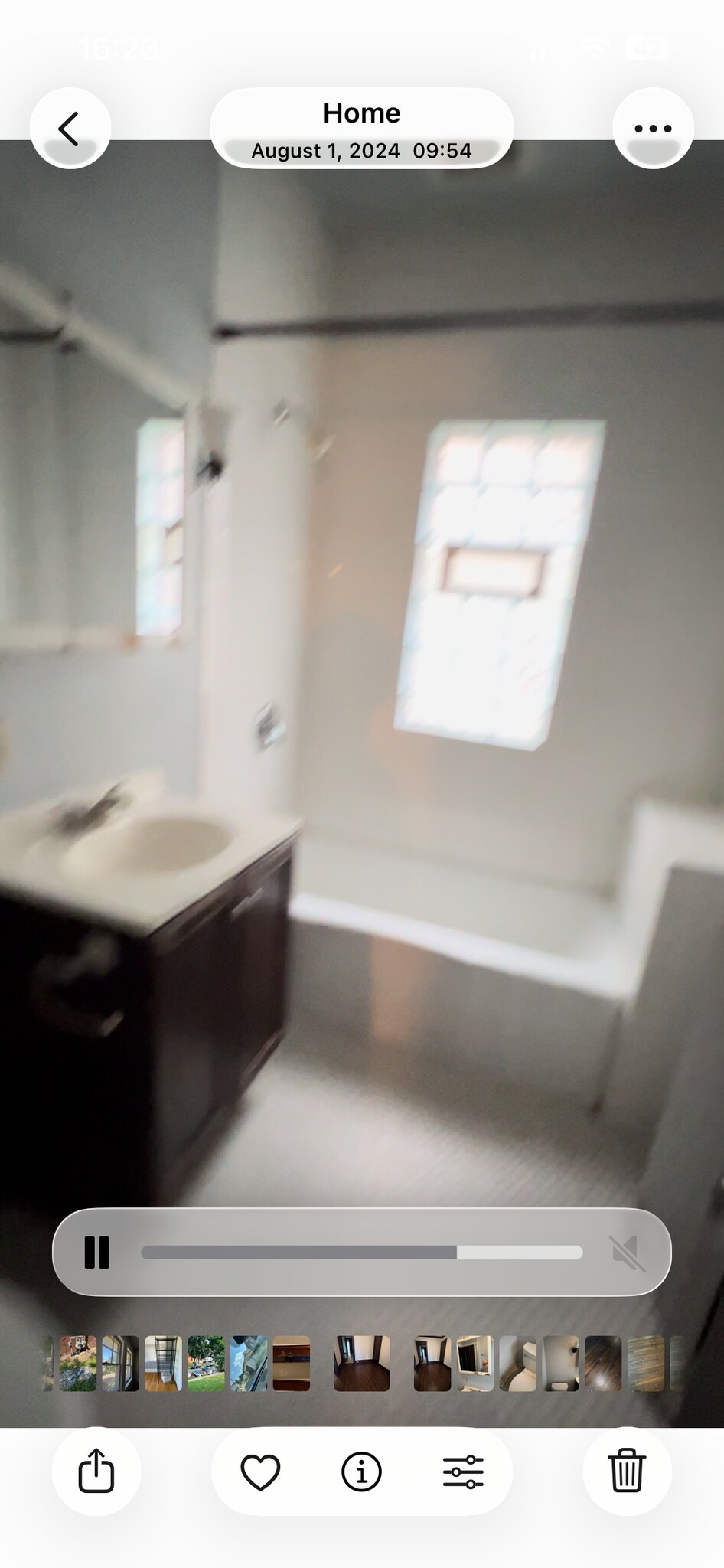 Building Photo - 2929 N Farwell Ave