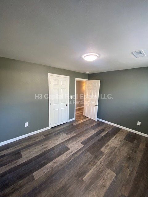 Building Photo - 217 Camelford Dr