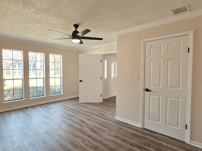 Building Photo - 16627 Aldenham Pl