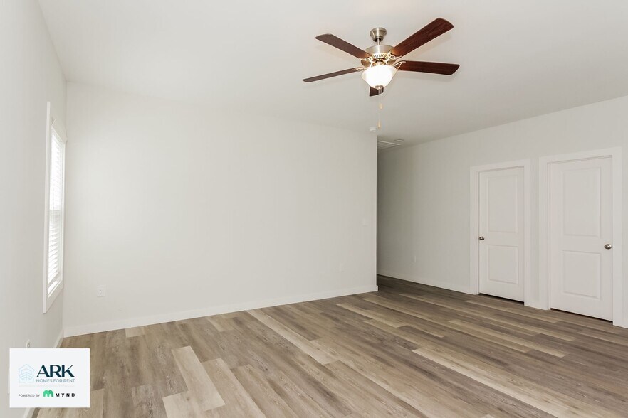 Building Photo - 219 Claudette Dr