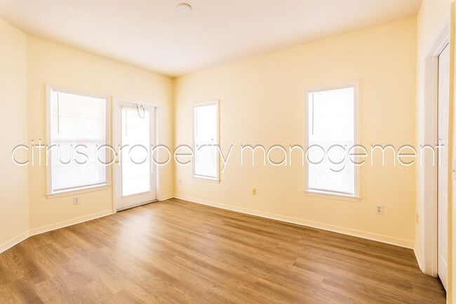 Building Photo - 2/2 Condo in Mosaic at Millenia