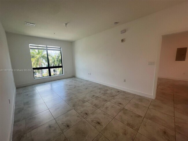 Building Photo - 4636 NW 84th Ave