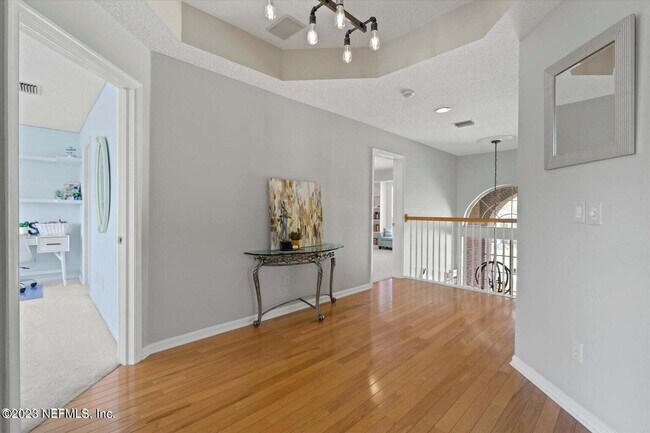 Building Photo - 3826 Reedpond Dr N