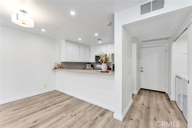 Building Photo - 425 Orange Blossom