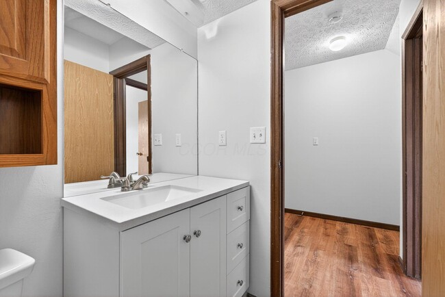 Building Photo - 6462 Brookedge Ct