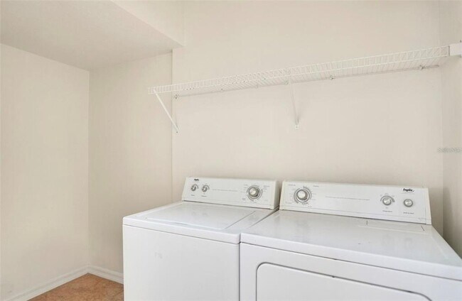 Building Photo - 1604 Scarlet Oak Loop