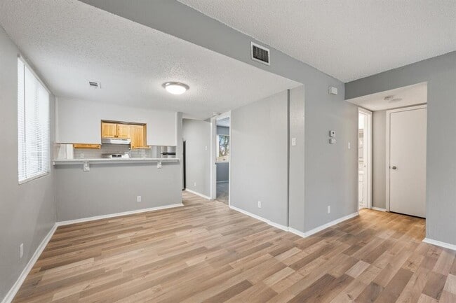 Building Photo - 6805 Blue Dawn Trail