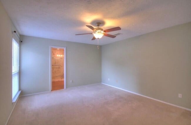 Building Photo - 3039 Becket St