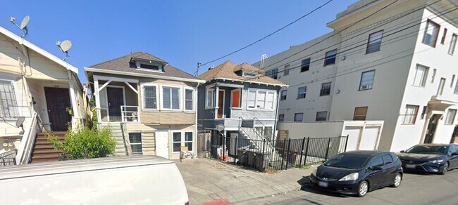 Building Photo - 1439