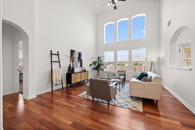 Building Photo - 3664 Rosalina Loop