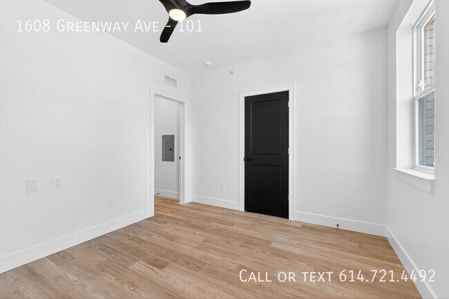 Building Photo - 1608 Greenway Ave