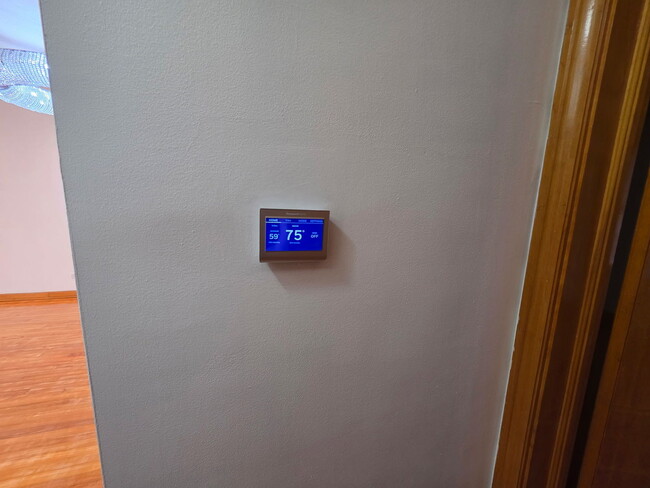 Building Photo - 3804 S Harvey Ave