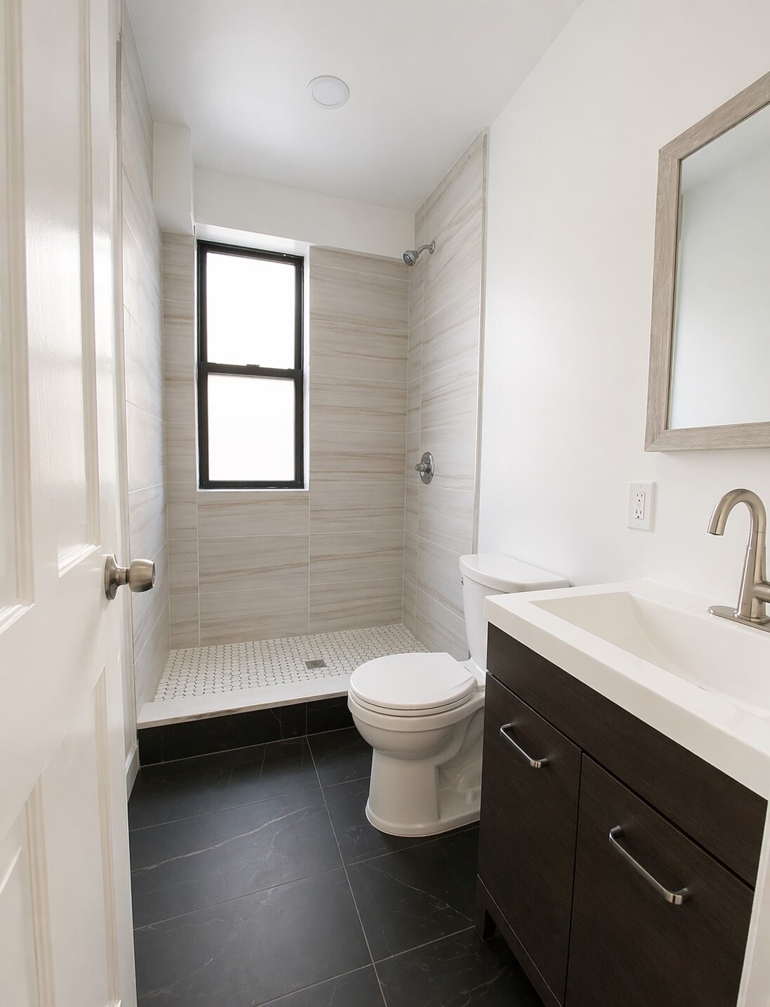 Building Photo - 323 E 50th St