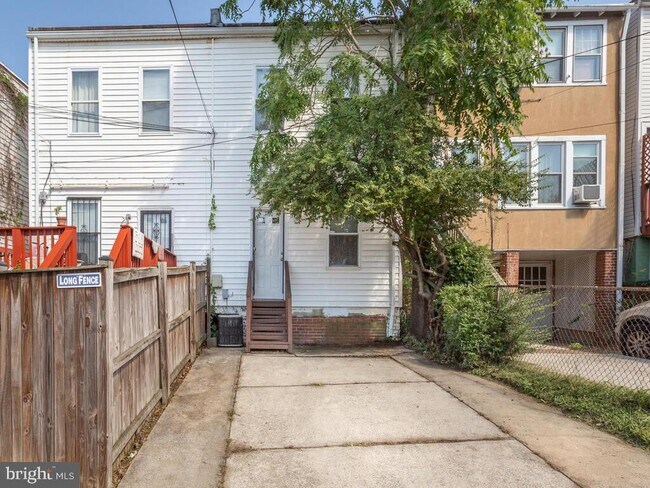 Building Photo - 760 Princeton Pl NW