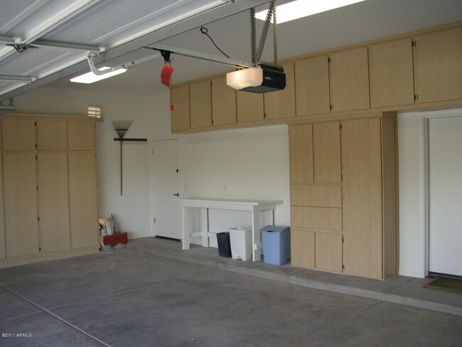 Building Photo - 4537 E Thunder Hawk Rd