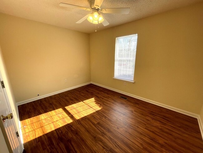 Building Photo - 1022 Cherry Hills Ct