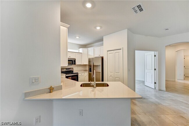 Building Photo - 20545 Hazelnut Ct