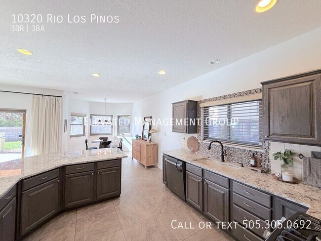 Building Photo - 10320 Rio Los Pinos Dr NW