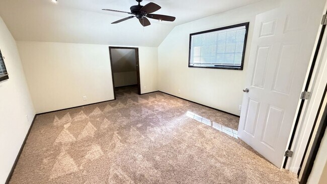 Building Photo - 54080 Pine Crest Ave