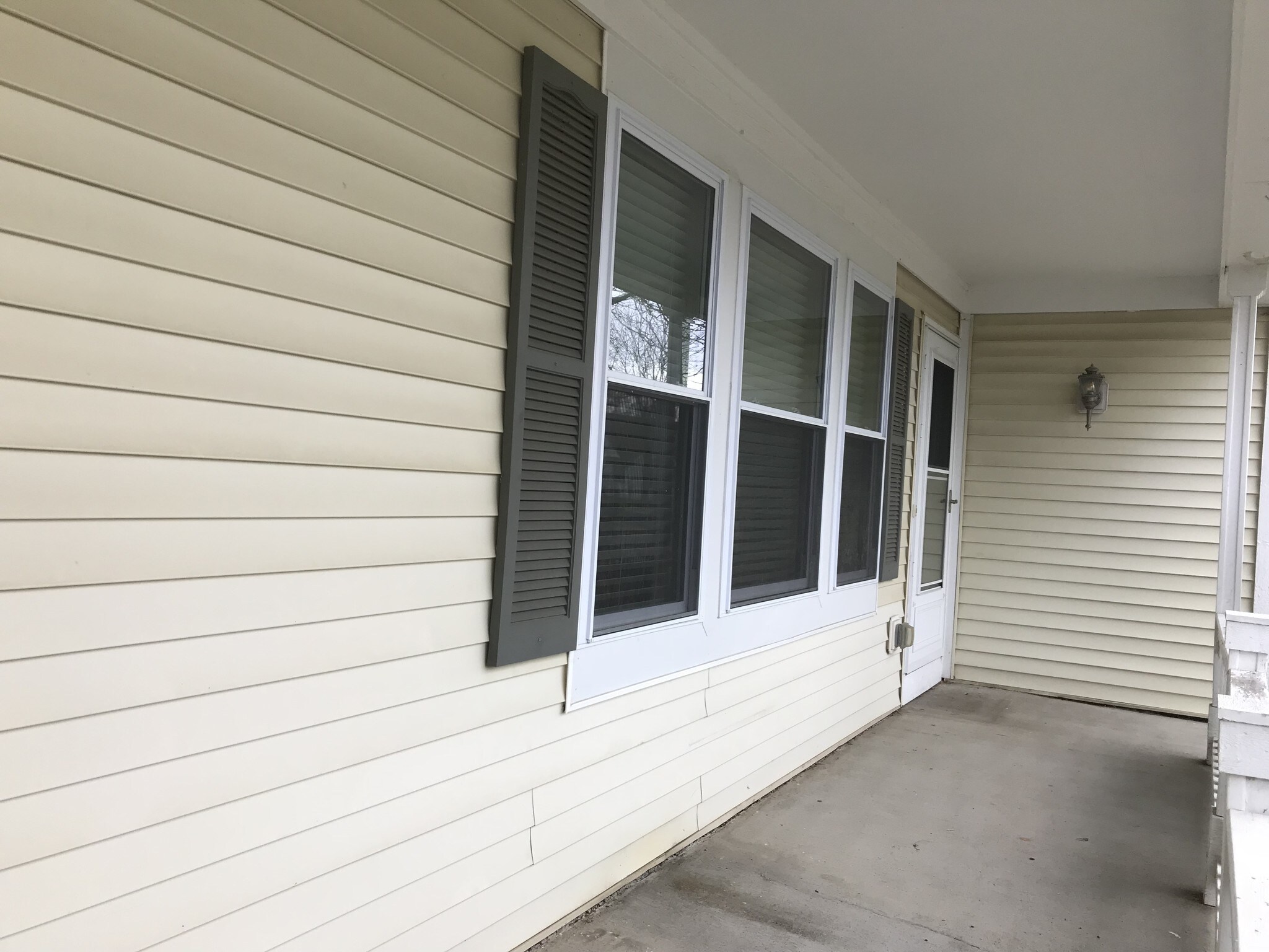 Front Porch - 8 Bay Heights Cir