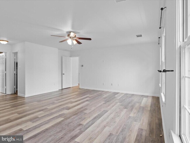 Building Photo - 1518 Summerset Pl