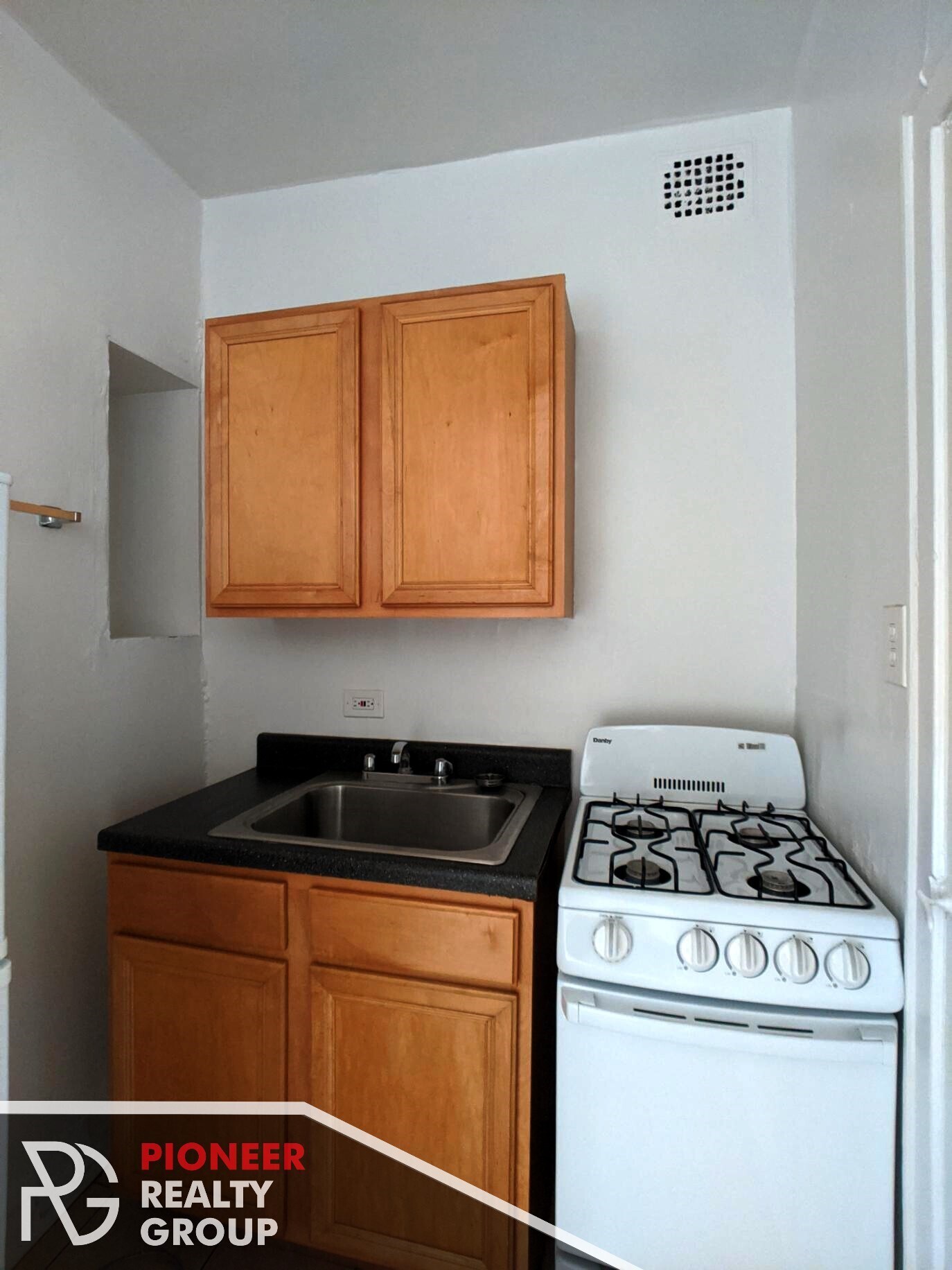 Building Photo - 4831 N Damen Ave