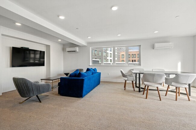 Building Photo - 50 Hichborn St