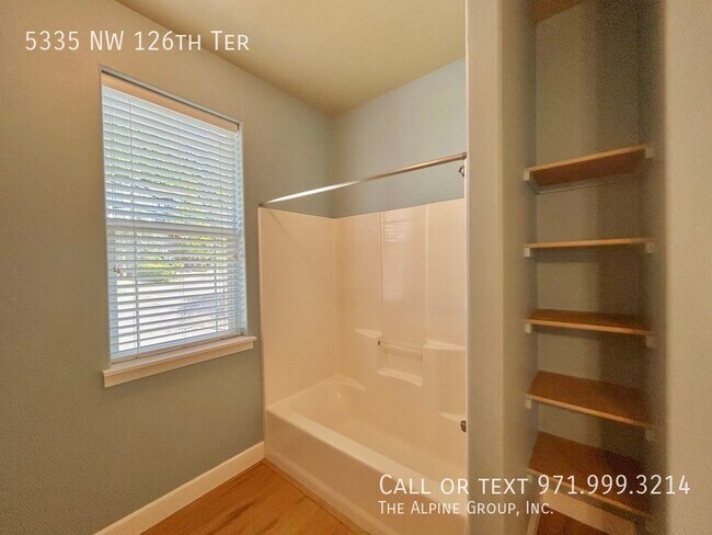 Building Photo - 5335 NW 126th Terrace