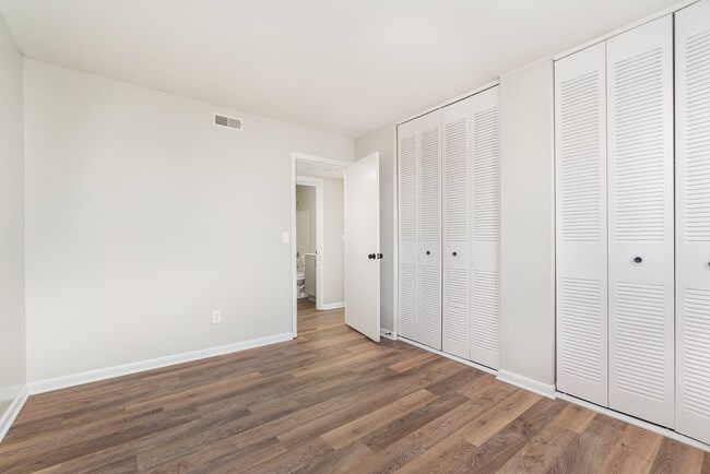Building Photo - 216 Orchard Trace Ln
