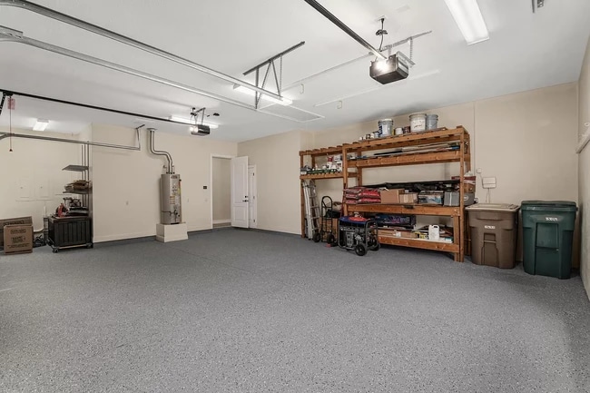 Building Photo - 520 SE 41st St