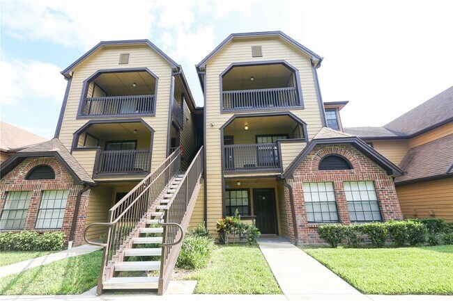 Primary Photo - 345 Forestway Cir