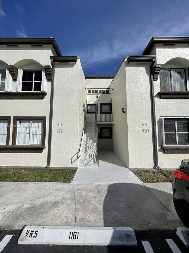 Building Photo - 1165 NW 125th Pl