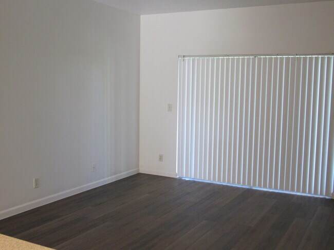 Building Photo - 4525 Oak Terrace Dr