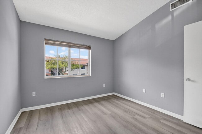 Building Photo - 3790 N Jog Rd