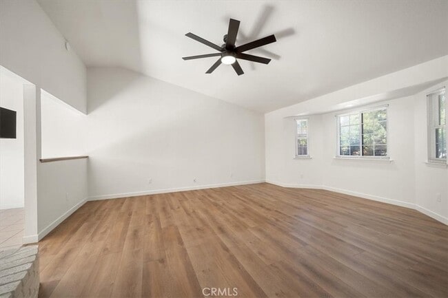 Building Photo - 836 Casals Dr