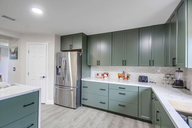 Building Photo - 5551 Churchward St