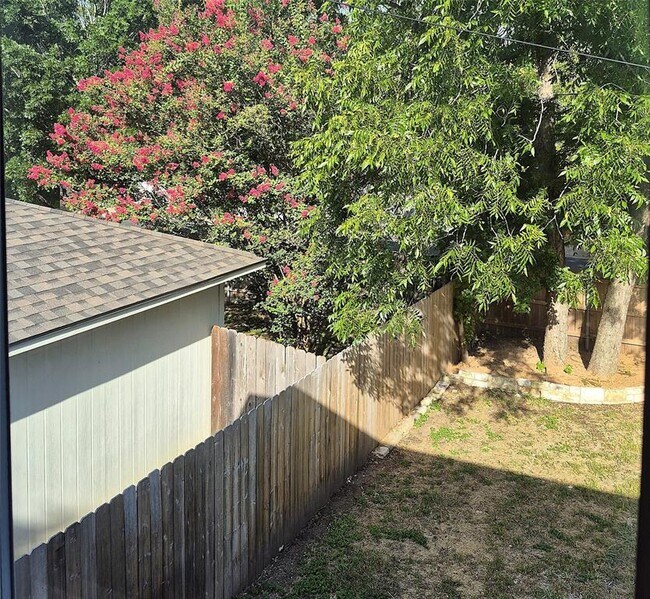 Building Photo - 1139 Emmitt Run
