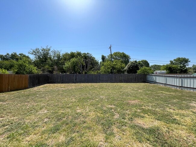 Building Photo - 206 Nolan Ridge Dr