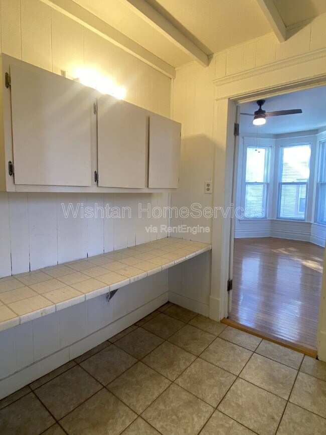 Building Photo - 224 N Ward St