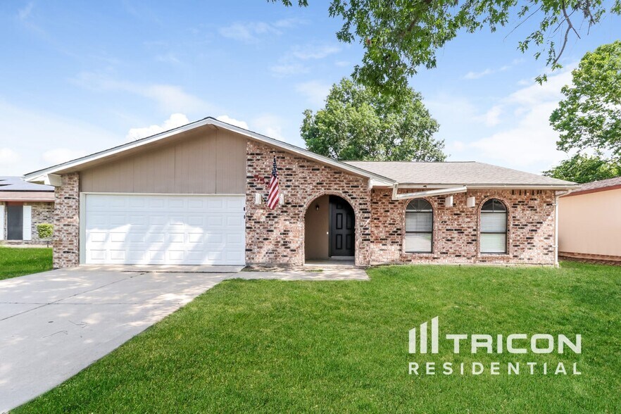 Primary Photo - 5534 Canyon Forest Dr
