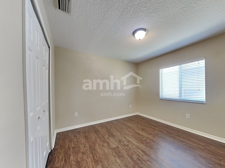 Building Photo - 4409 Country Hills Blvd