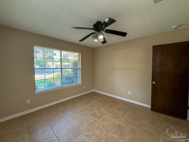 Building Photo - 3660 Buford Cir