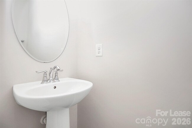 Building Photo - 3043 Potomac River Pkwy