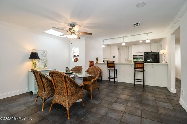 Building Photo - 646 Ponte Vedra Blvd