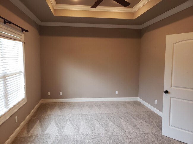Building Photo - 310 Ashbrook Ln