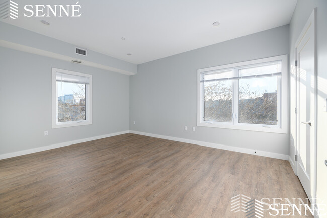 Building Photo - 44-48 Medford St. Unit 301